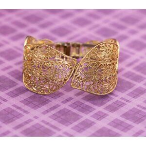 Vintage Fairy Leaves Gold Tone Art Nouveau Hinged Bangle 7 1/2 inch - V2